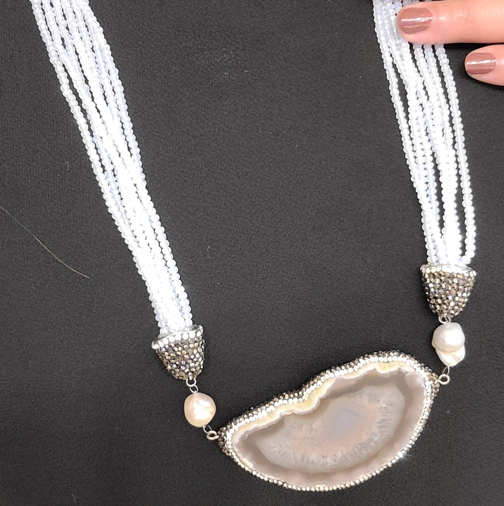 White beaded necklace with Pave outline gemstone